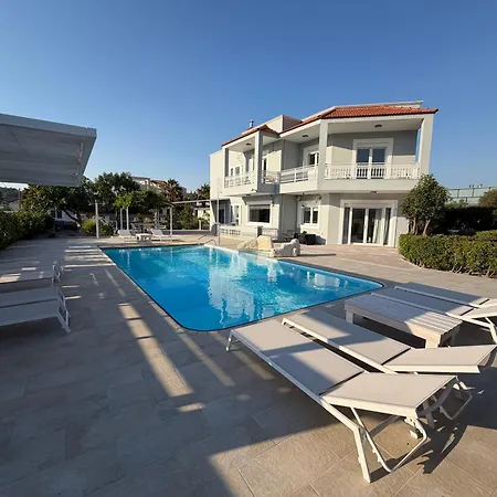 Captains Quarters Rhodes Villa *